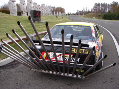 6-tuning-horroroso-lo-mas-bizarro-de-lo-bizarro-bosozoku.jpg