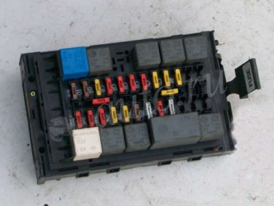 blok-predohraniteley-v-sbore-dlya-fiat-tipo-tempra-lyancha-dedra-delta-alfa-155_1077699_0.jpg