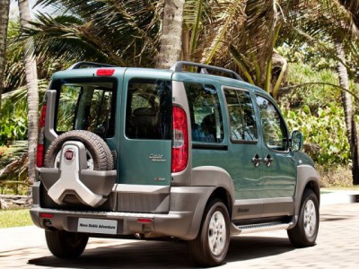 Fiat-Doblo-Adventure-Locker-2009-foto05.jpg