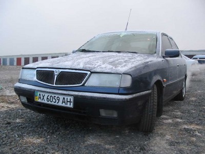 lancia1.jpg