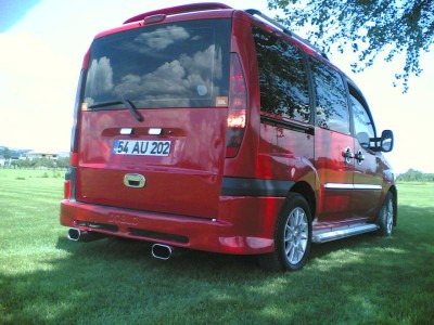 red_doblo_2.jpg