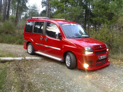 red_doblo_3.jpg