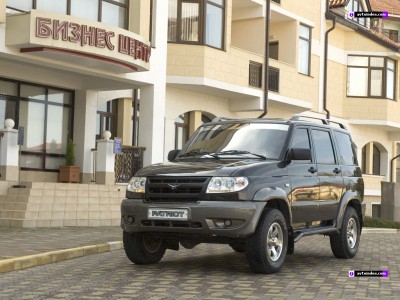 uaz_patriot_2005_2.jpg